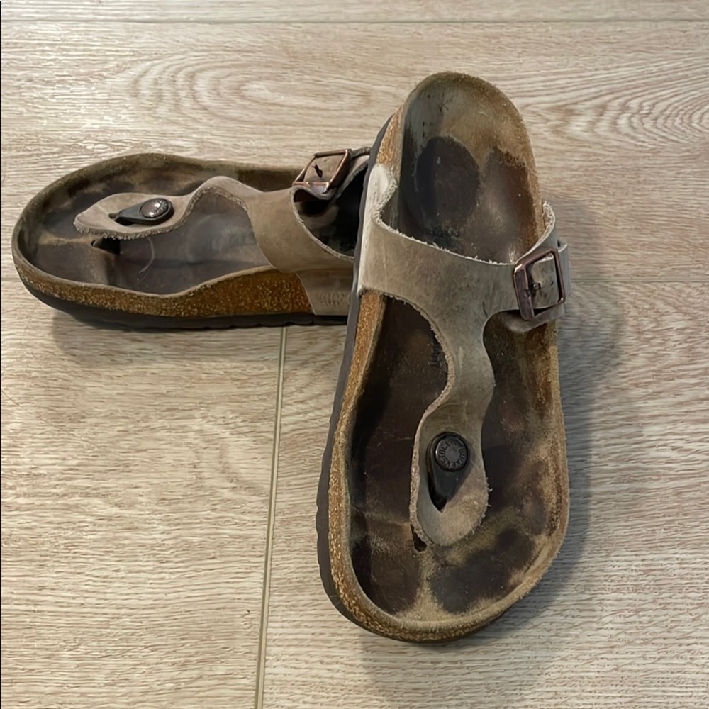 Birkenstock Gizeh Oiled Leather - Tobacco Brown Sandals with Buckle size 36